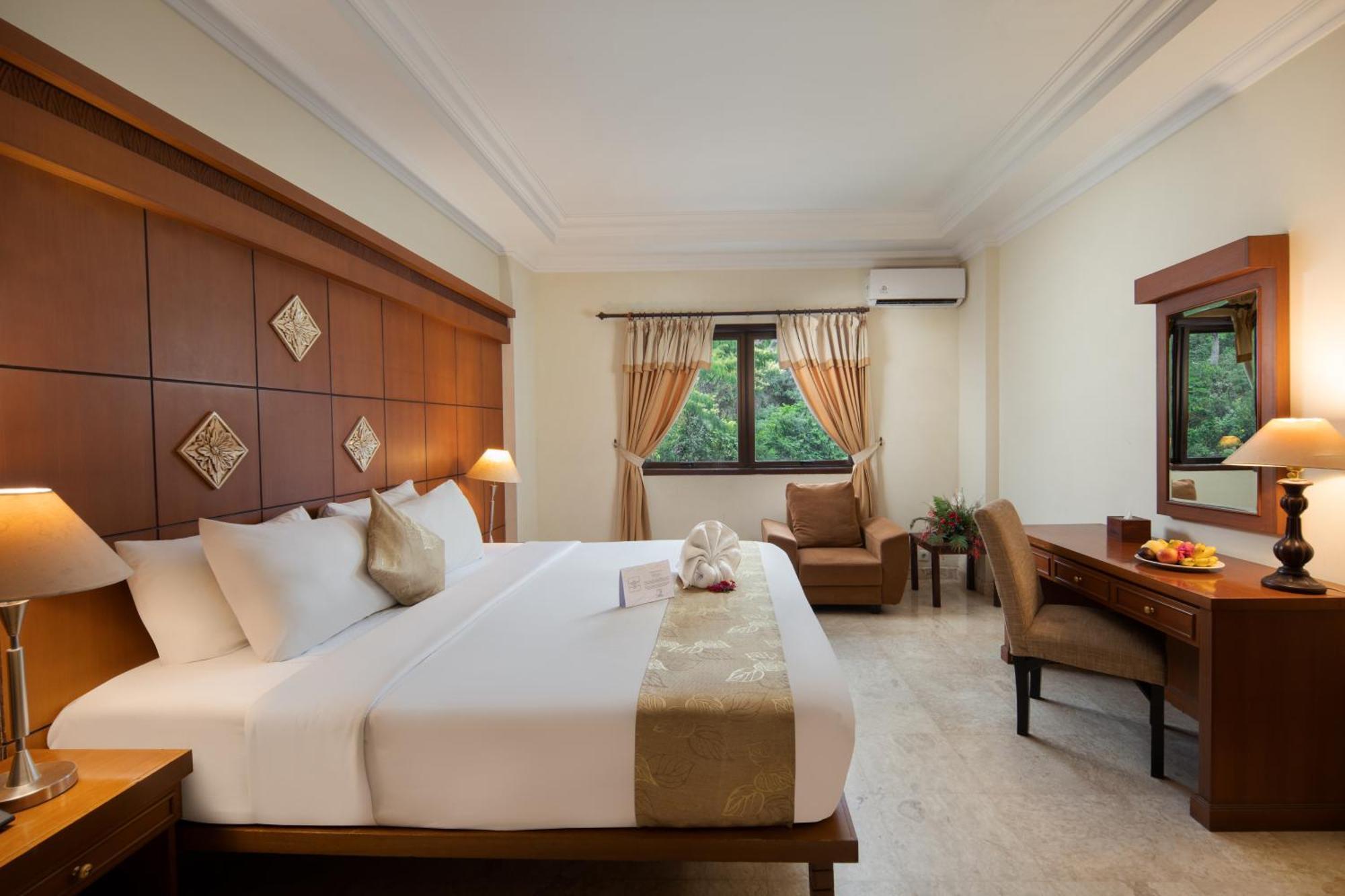 Royal Hotel And Convention Tretes Prigen Экстерьер фото