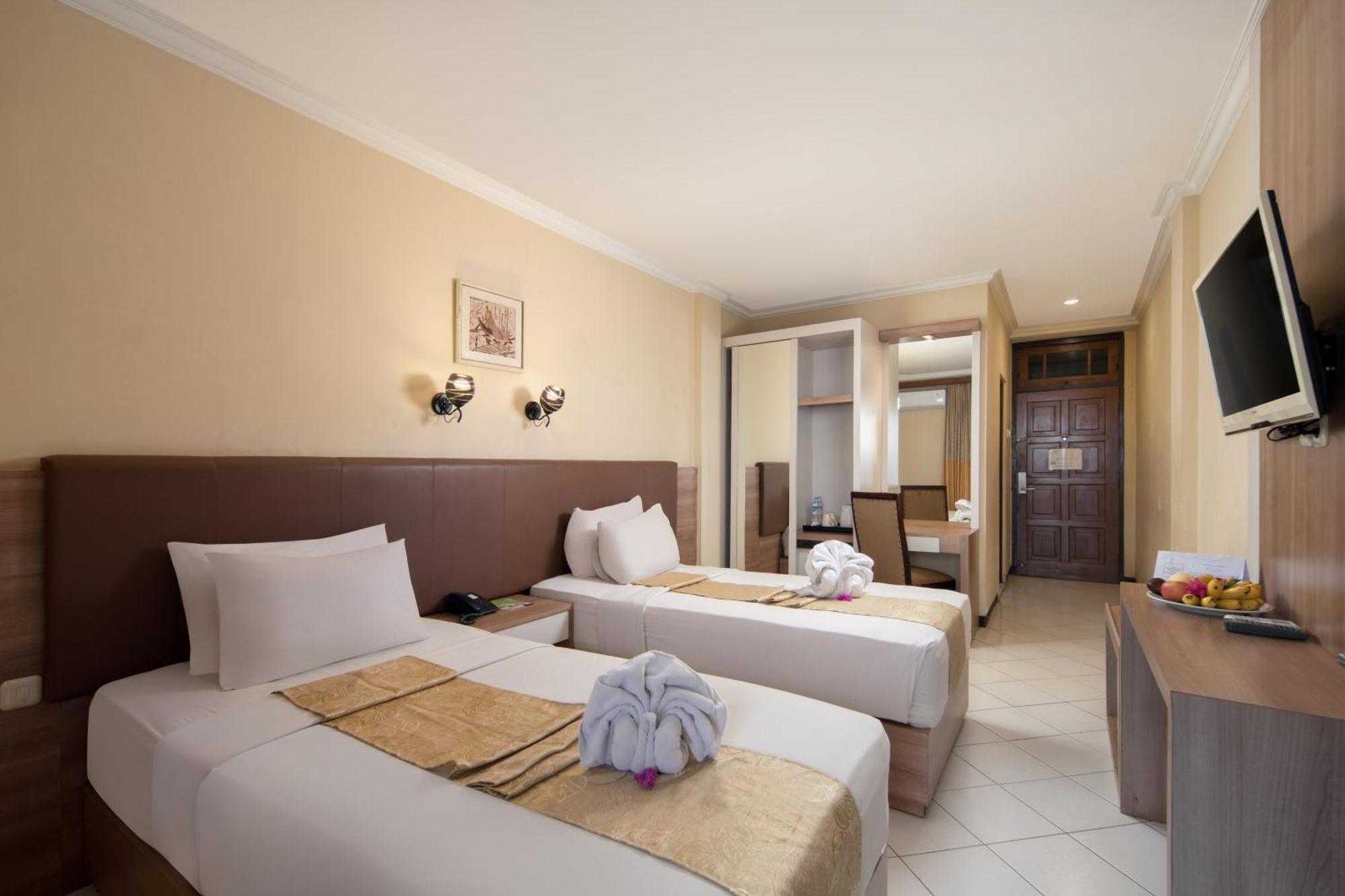 Royal Hotel And Convention Tretes Prigen Экстерьер фото