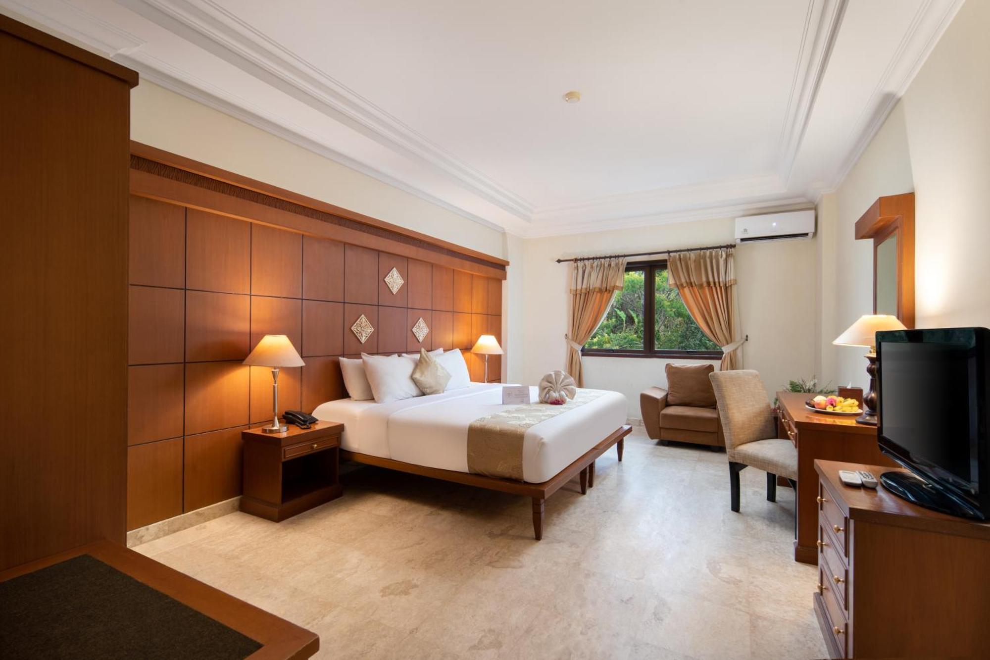 Royal Hotel And Convention Tretes Prigen Экстерьер фото