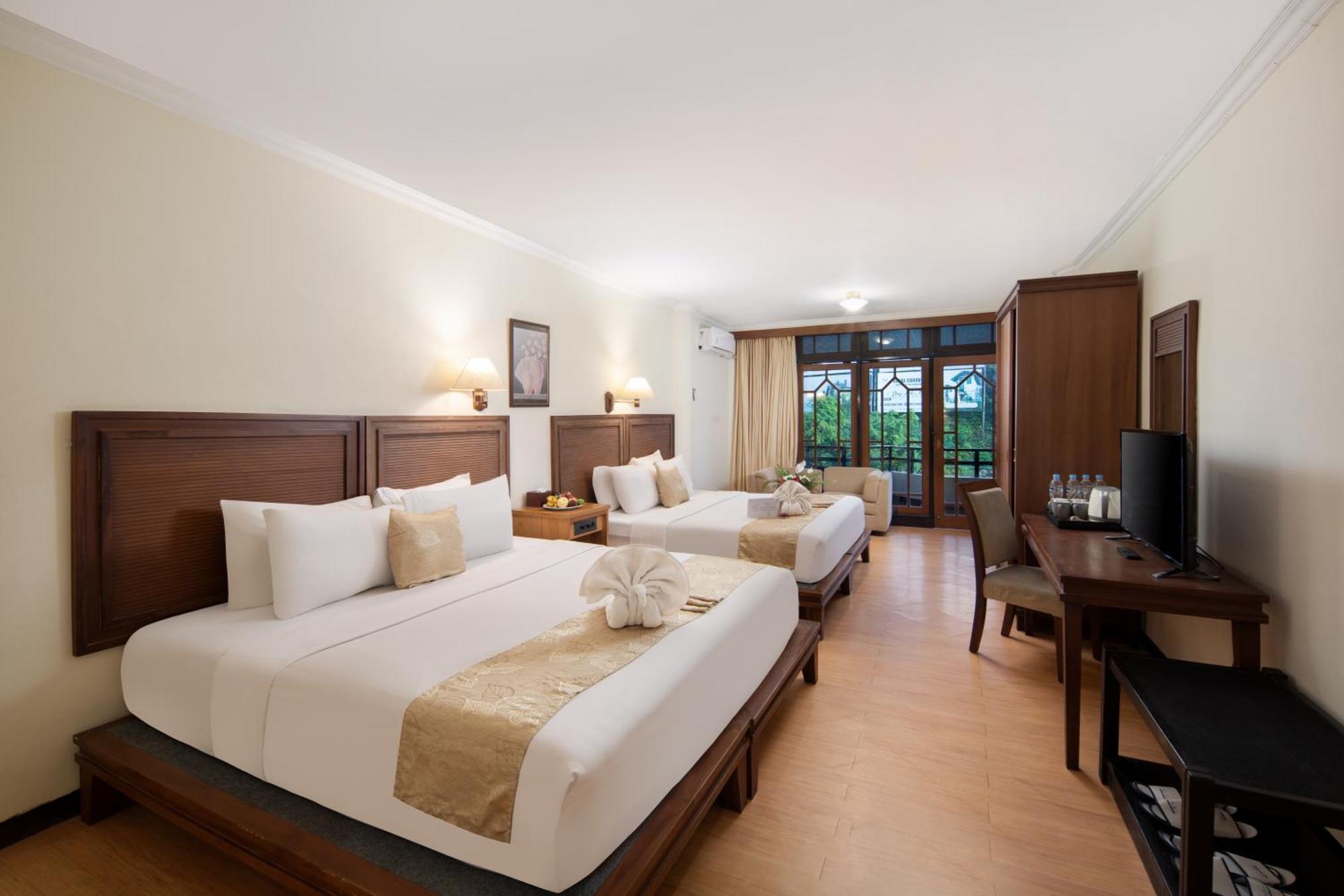 Royal Hotel And Convention Tretes Prigen Экстерьер фото